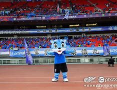 半岛体育官方网站-清晨法甲焦点战，武汉三镇战术微调，媒体盛赞，阵容厚度经受考验