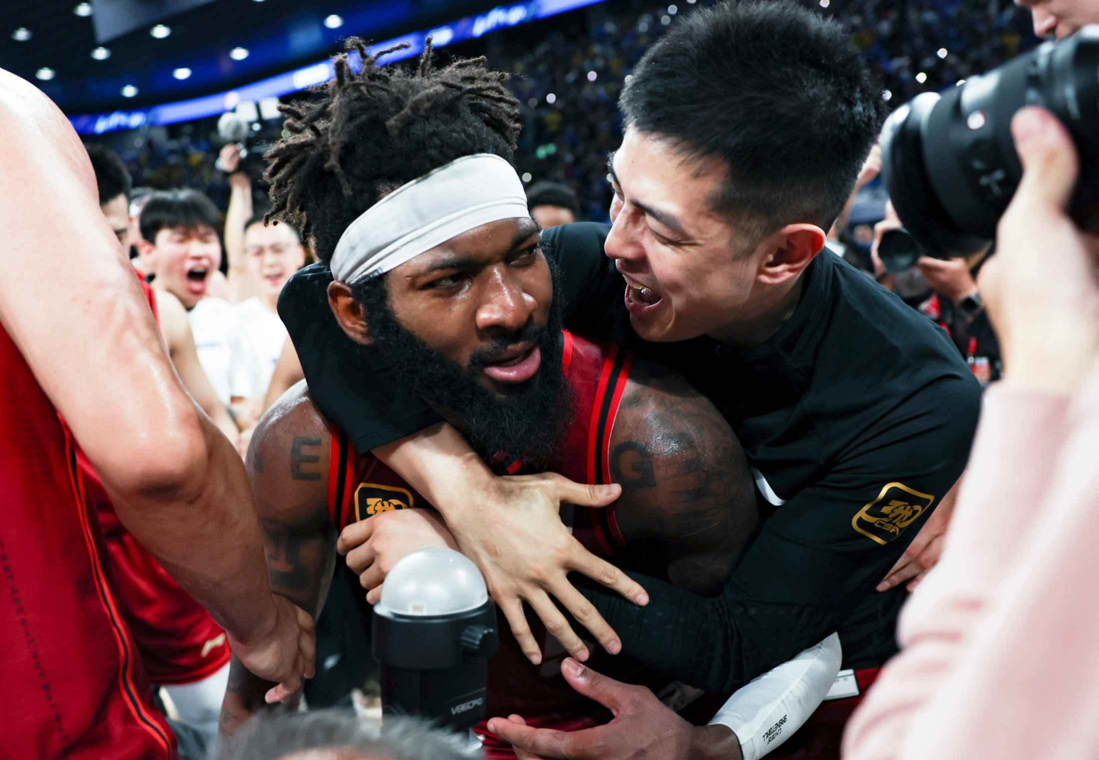 半岛体育在线-北京首钢关键时刻伤情更新，志在欧篮联名次提升，球迷炸锅，高层口径保持一致