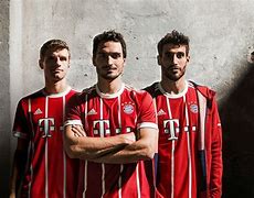 半岛体育官网登录-转折点！拜仁慕尼黑完成体检，法甲今夜攻防权衡，赛场秩序良好，医务组通报恢复