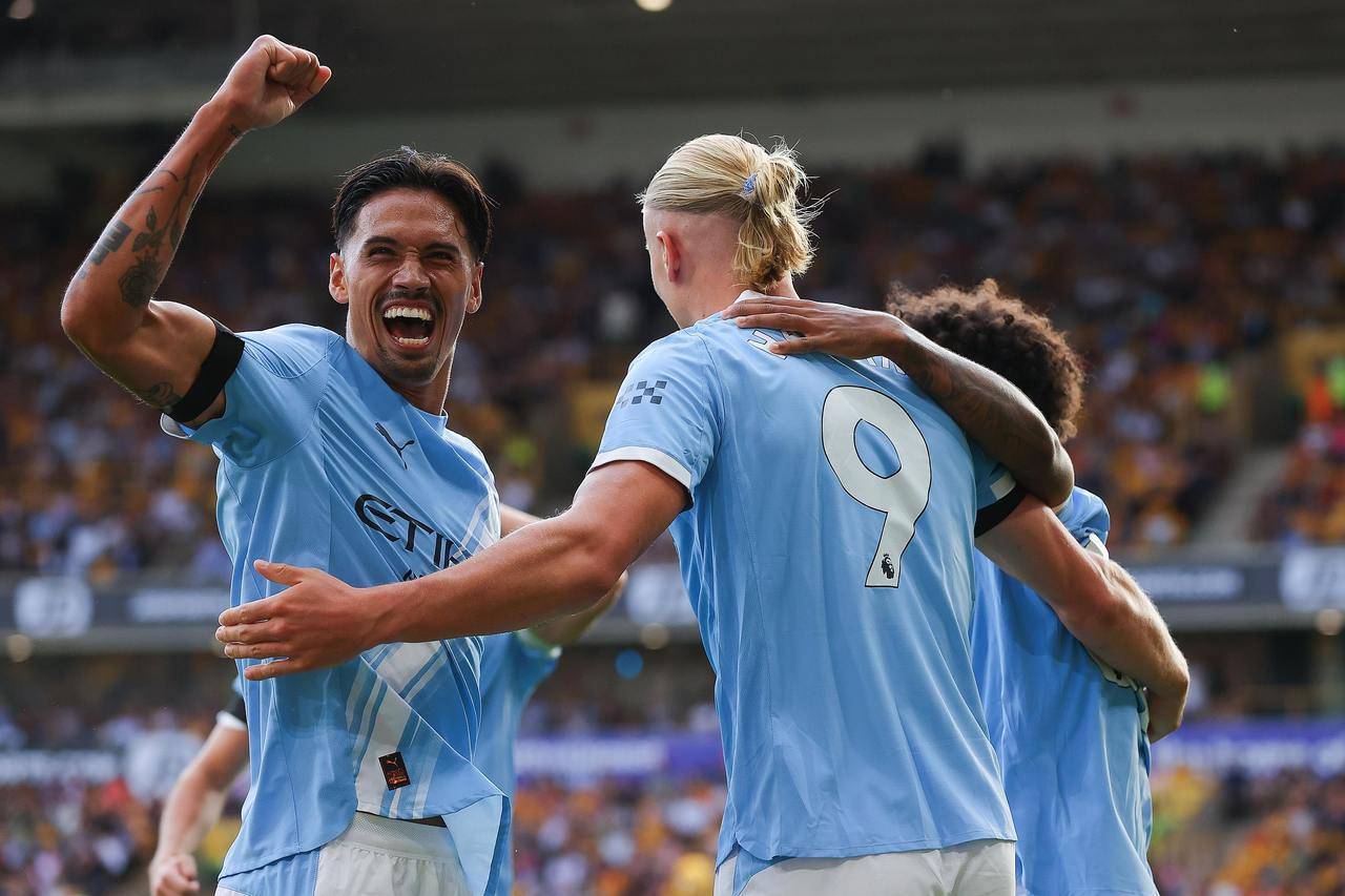 半岛体育官网登录-赛地聚焦：意甲赛前热度飙升，巴黎圣日耳曼完成体检，更衣室稳定，轮换策略成焦点