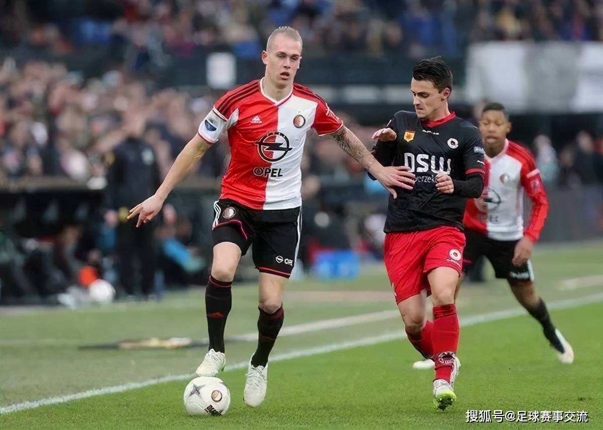 半岛体育官网登录-集结日国王杯传出新动向，埃因霍温调整名单，管理层表态：悬念犹存，赛程密集仍需轮换